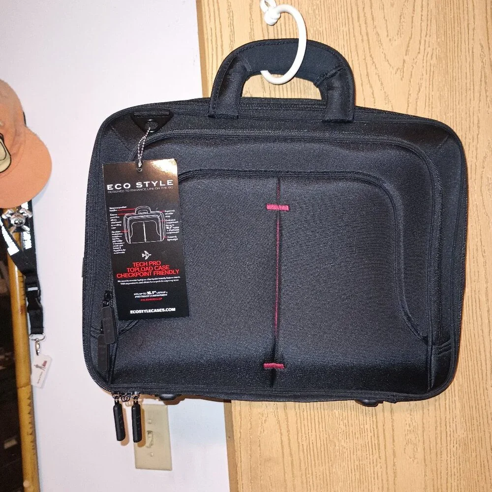NEW ECO STYLE Tech Pro Carrying Case for 16.1